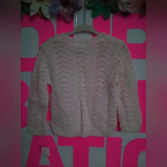 #3737👉🏼 CUTE CASUAL CREAM COLOR SWEATER (("SIZE: 12 TO 18 MONTHS")) NWT - Picture 4 of 5